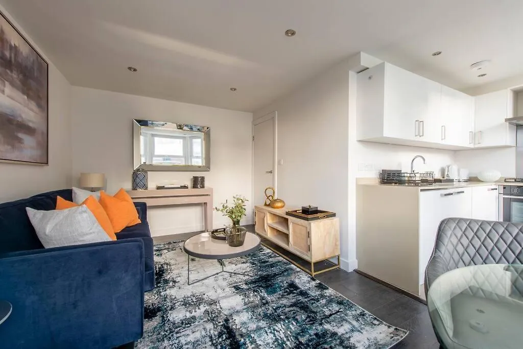 Elevated Elegance: 1Br 1Ba Flat In Wellmeadow Rd Apartamento Londres 0*,  Reino Unido