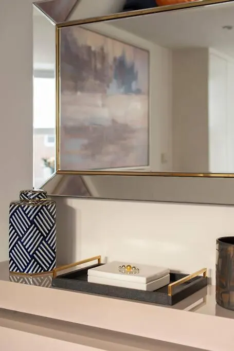 Elevated Elegance: 1Br 1Ba Flat In Wellmeadow Rd Apartamento Londres