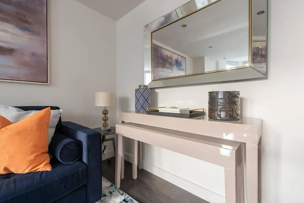 Elevated Elegance: 1Br 1Ba Flat In Wellmeadow Rd Apartamento Londres